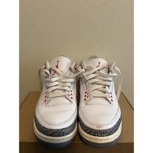 Air Jordan 3 Retro Georgia Peach Shoe (Size 9.5)